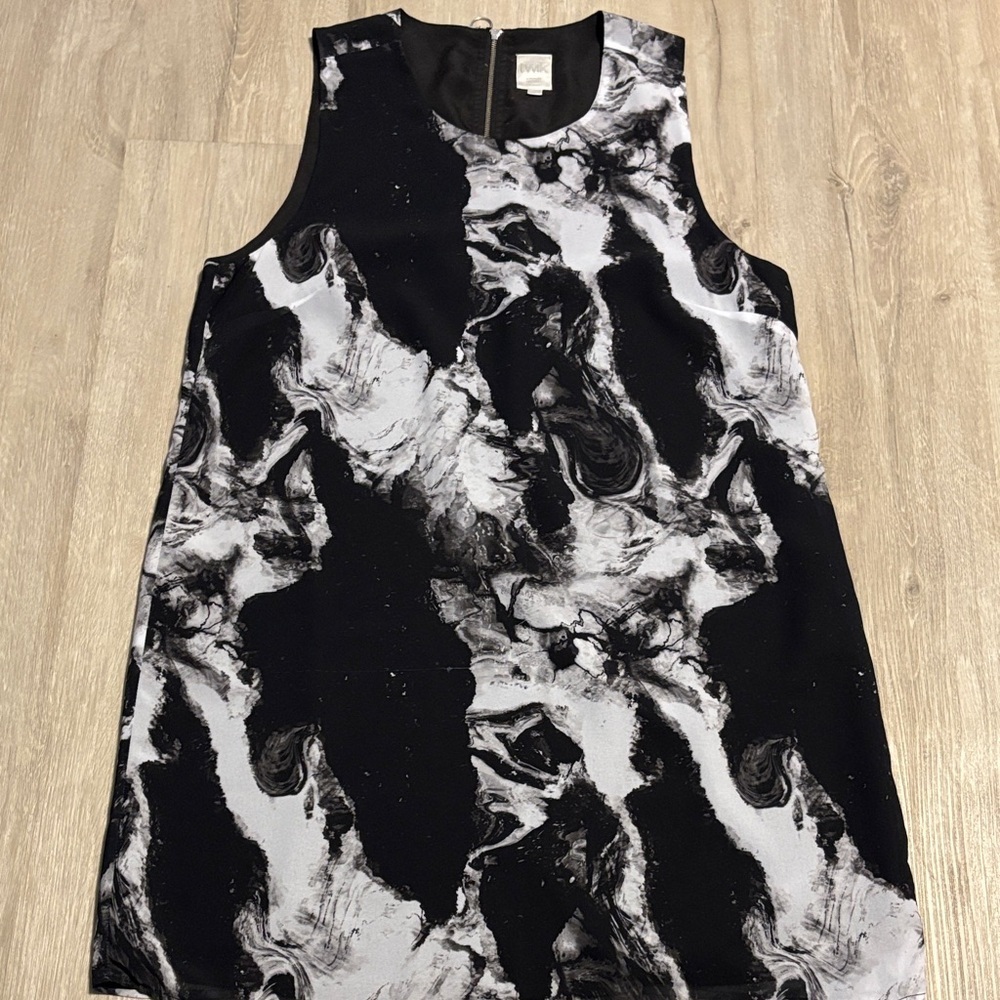 Twik Black and White Marble Print Sleevelessโ Dress